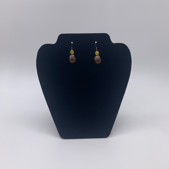 Vtg. Amber Brown Swirl Dangle Drop Earrings With Bronze Flower Spacer Beads - Picture 3 of 6